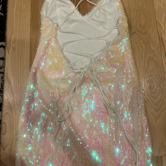 Superdown Tamia Lace-Up dress in Opal Iridescent. Size Small. - Picture 3 of 4